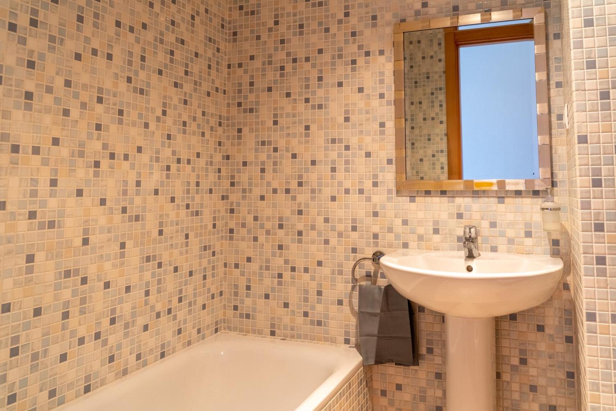 Beautiful 2-Bed Apartment In Casares Costa Bahia de Casares Exterior foto